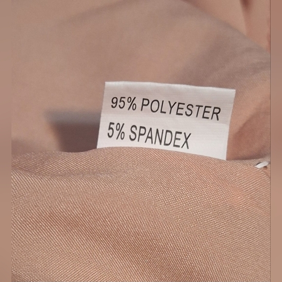 XL Elegant Tan Sleeveless Top - Picture 2 of 5